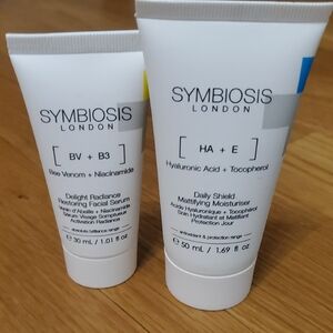Symbiosis London Radiance Serum & Moisturizer Set - White